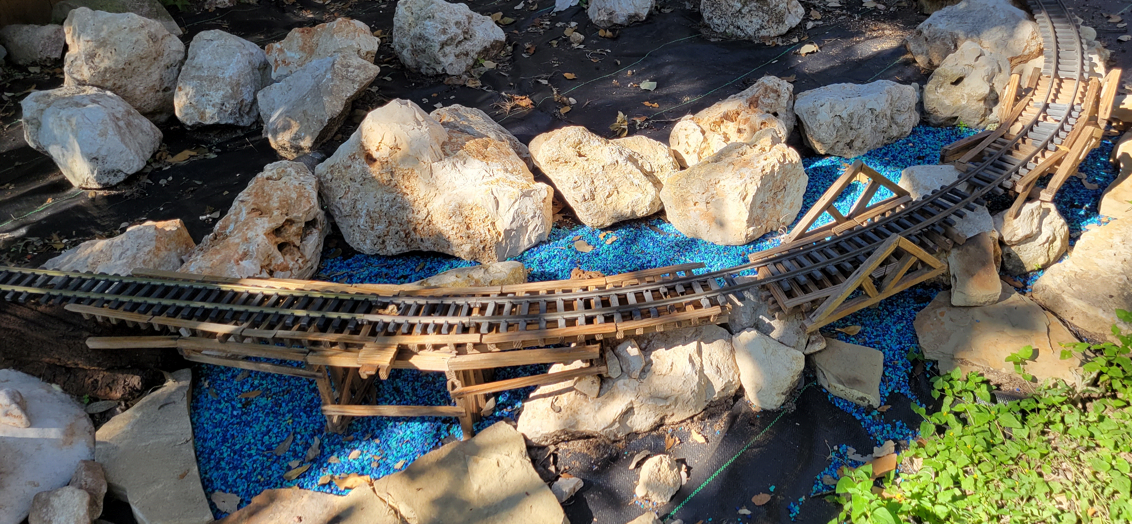Garden Scale wooden bridges